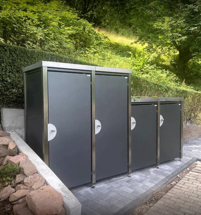 Sonderanfertigung HALABOX Modular mit erhöhter Box an einer Hanglage