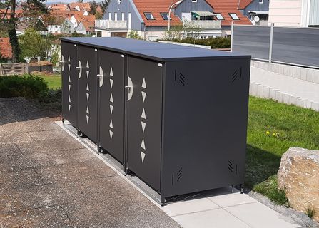 Vier HALABOX Kompakt 240 mit Dreiecksdesign in DB703 Feinstruktur