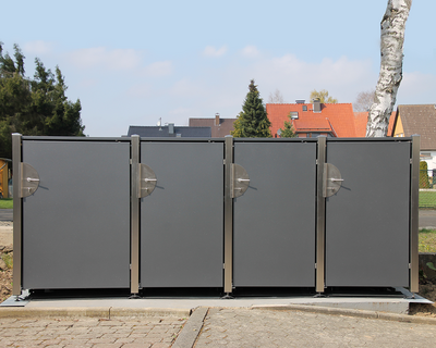 Eine HALABOX Modular für 360 Liter und drei für 240 Liter Mülltonnen